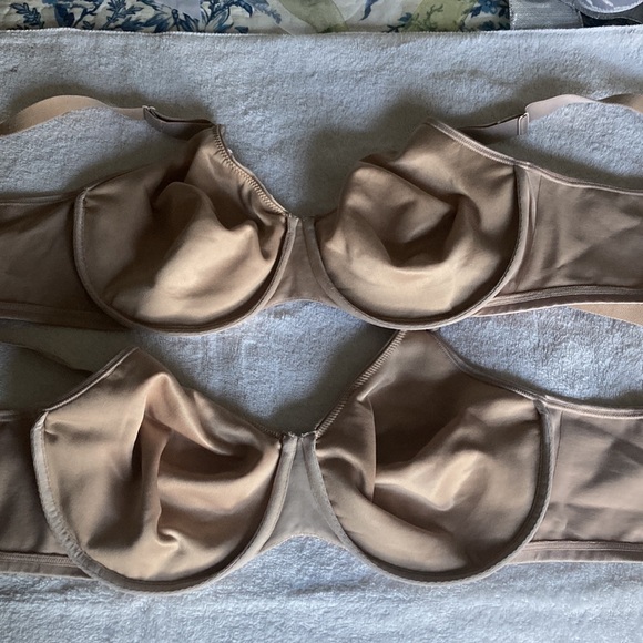 2 Bali Back Smoothing bras - Picture 4 of 4